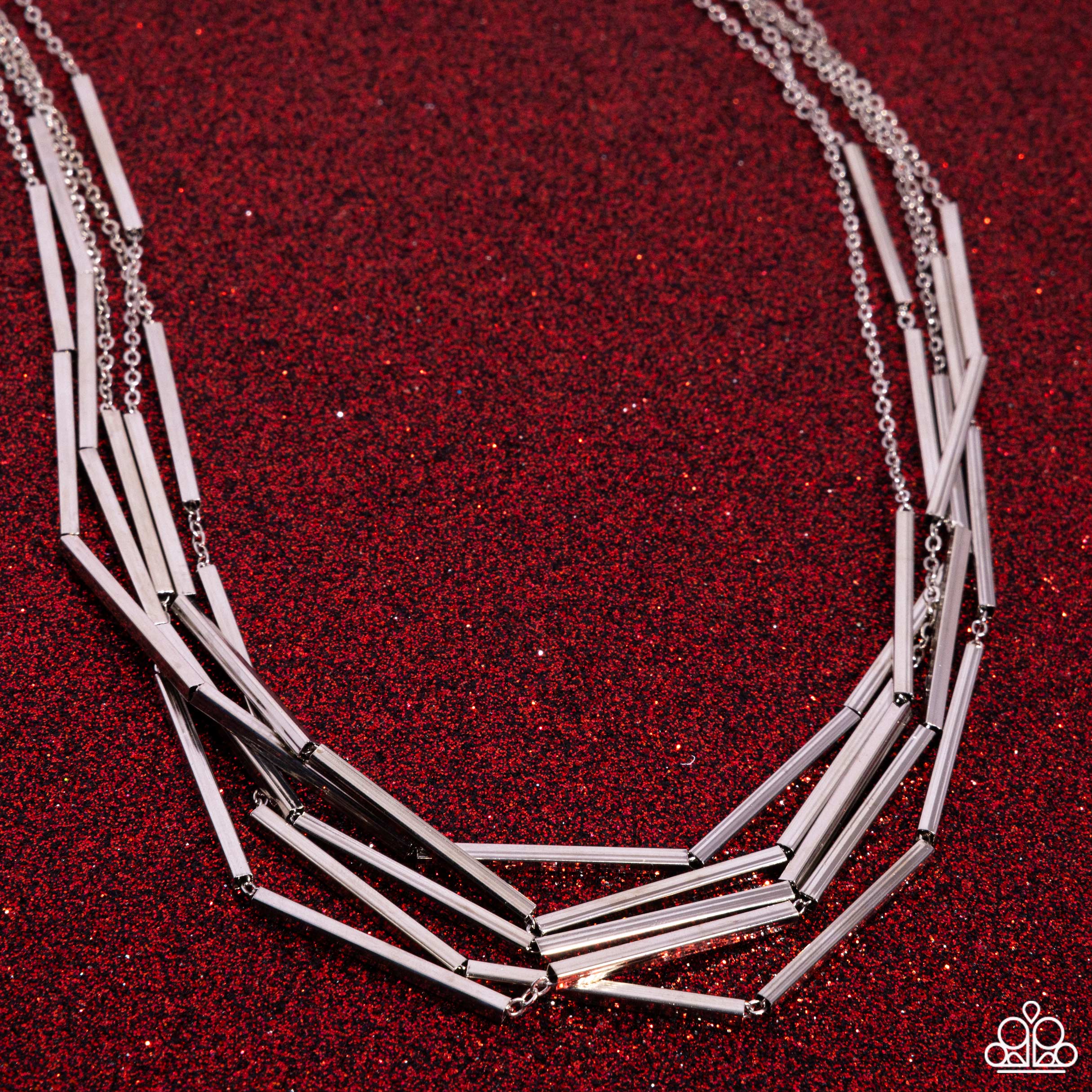 DYNAMIC DEFAULT SILVER-NECKLACE