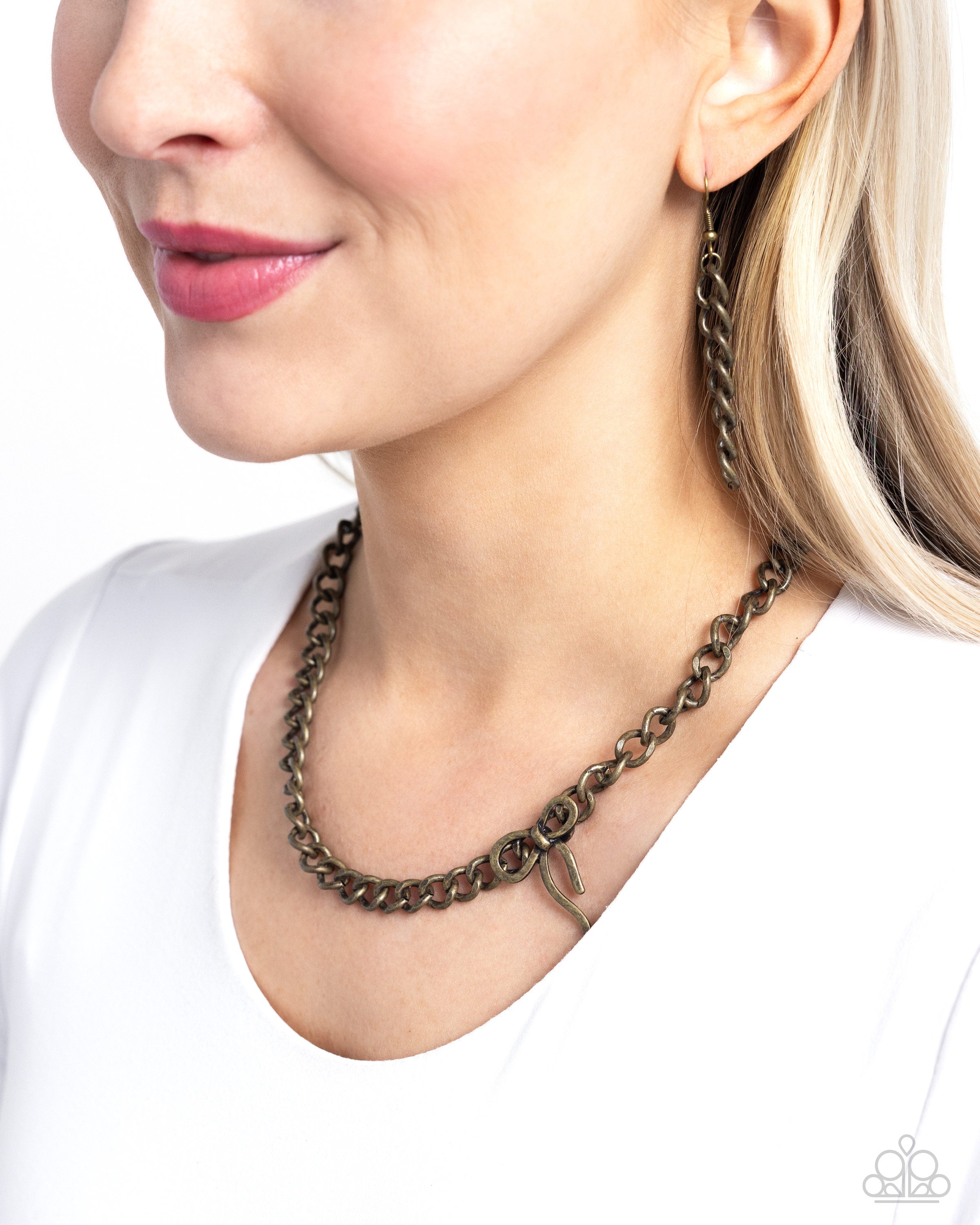 LEADING LOOPS BRASS-NECKLACE