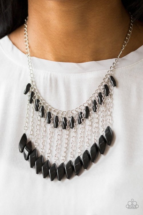 VENTUROUS VIBES BLACK-NECKLACE