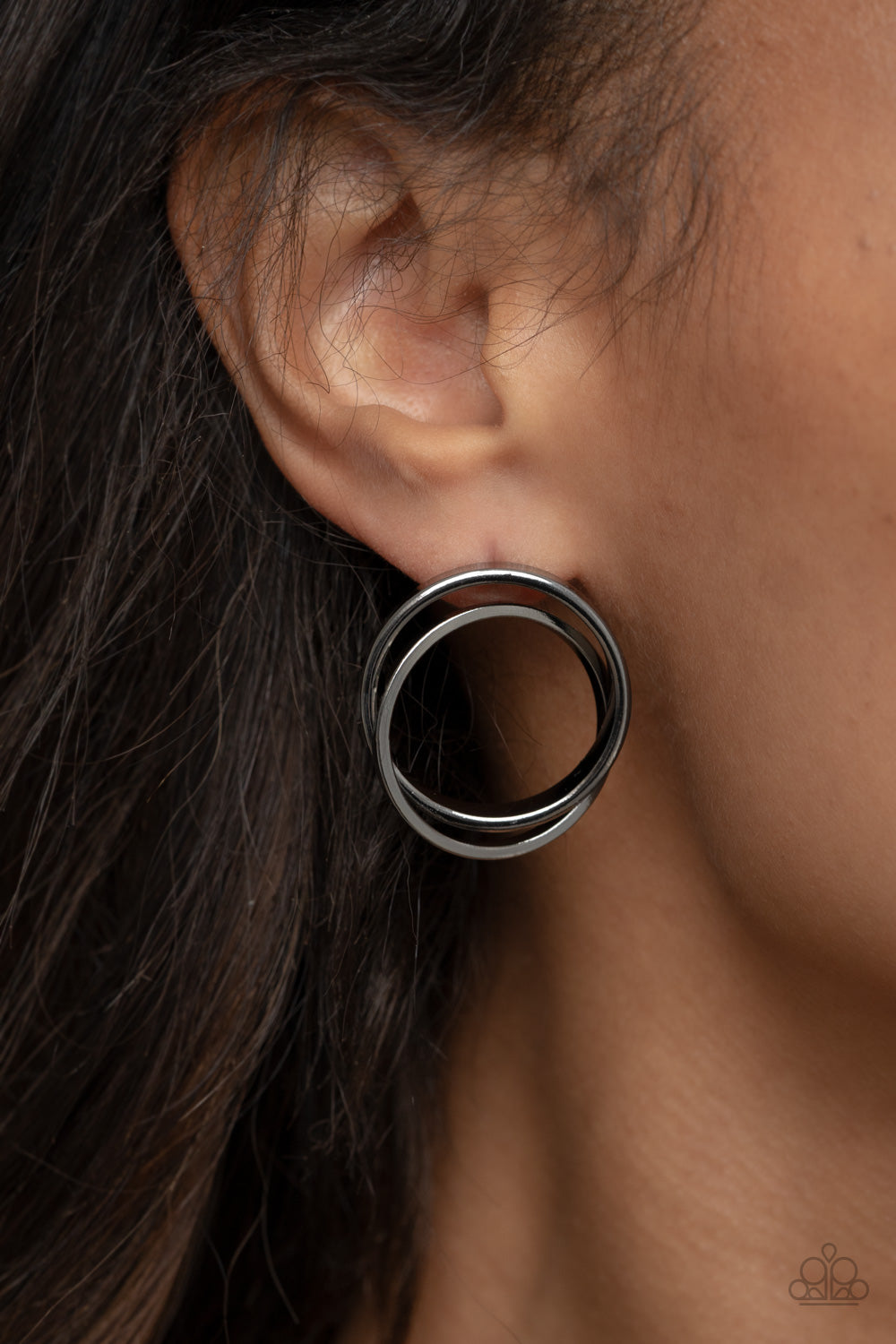 ALWAYS IN THE LOOP BLACK-EARRINGS