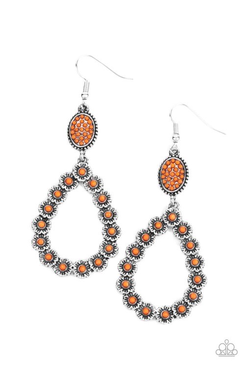 FARMHOUSE FASHION SHOW ORANGE-EARRINGS