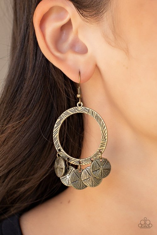 TRINKET TEASE BRASS-EARRINGS