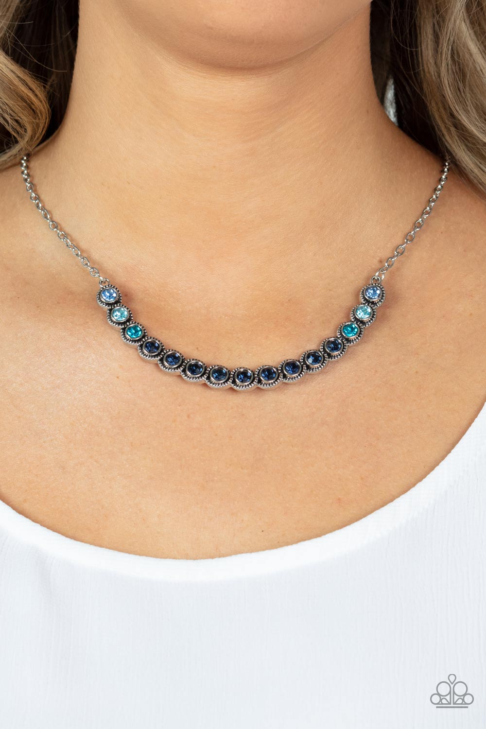 THROWING SHADES BLUE-NECKLACE