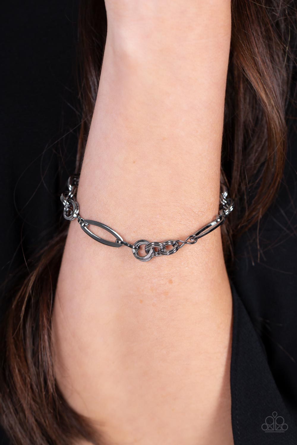 CHIC CHARMER BLACK-BRACELET