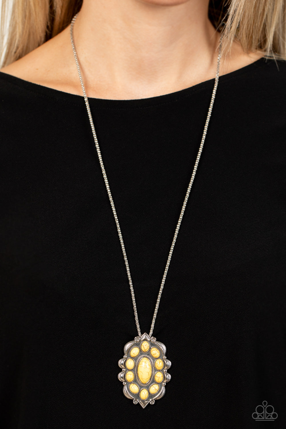 MOJAVE MEDALLION YELLOW-NECKLACE