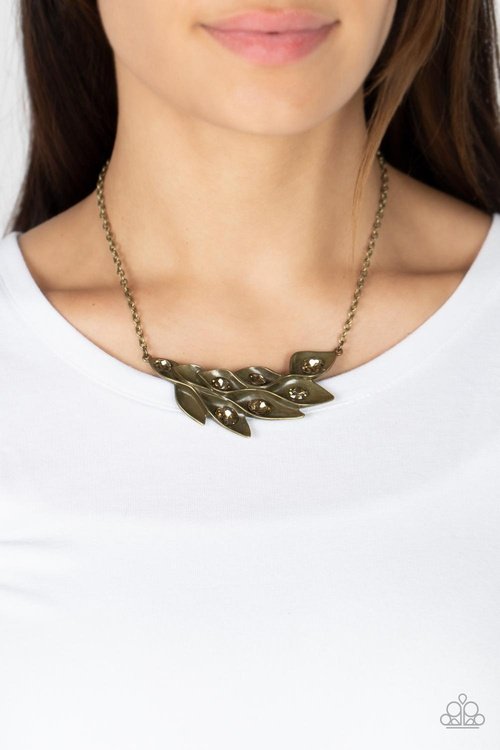 ENVIABLE ELEGANCE BRASS-NECKLACE