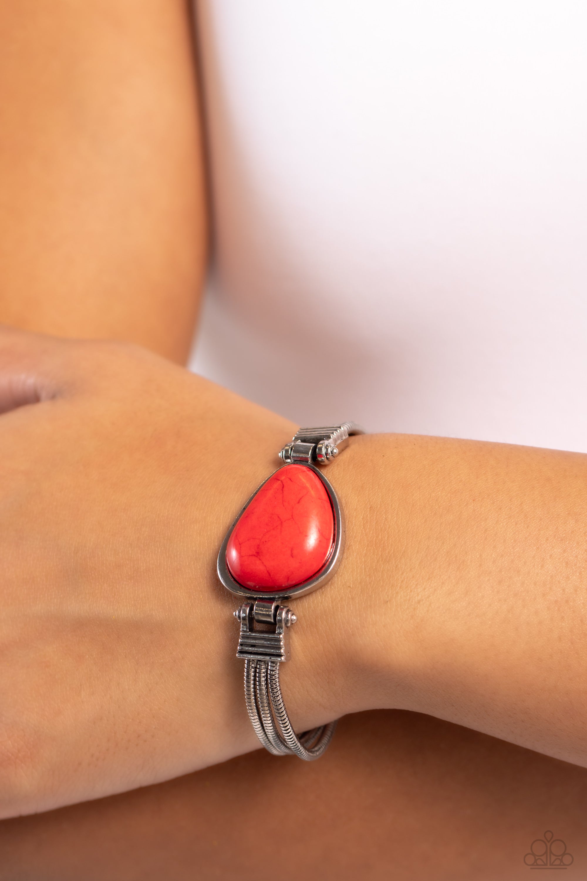 BADLANDS BOUNTY RED-BRACELET