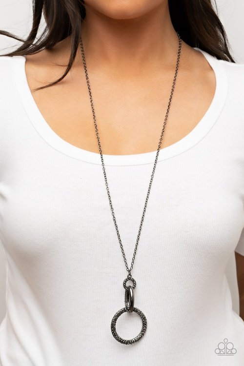 RADIANT RINGLEADER BLACK-NECKLACE