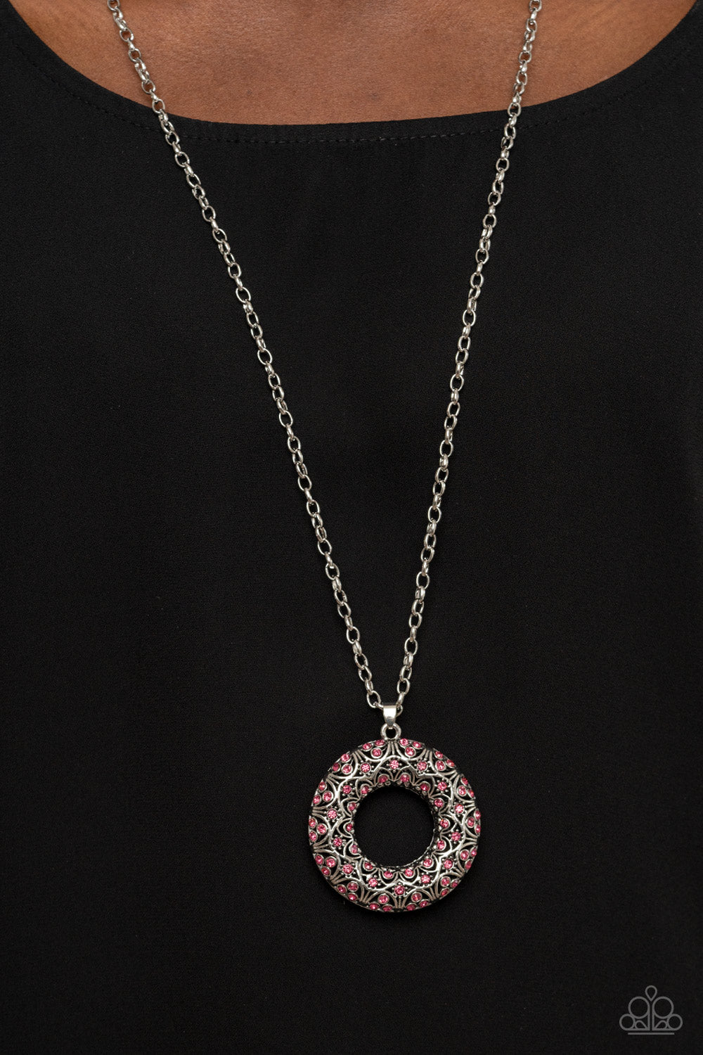 WINTRY WREATH PINK-NECKLACE