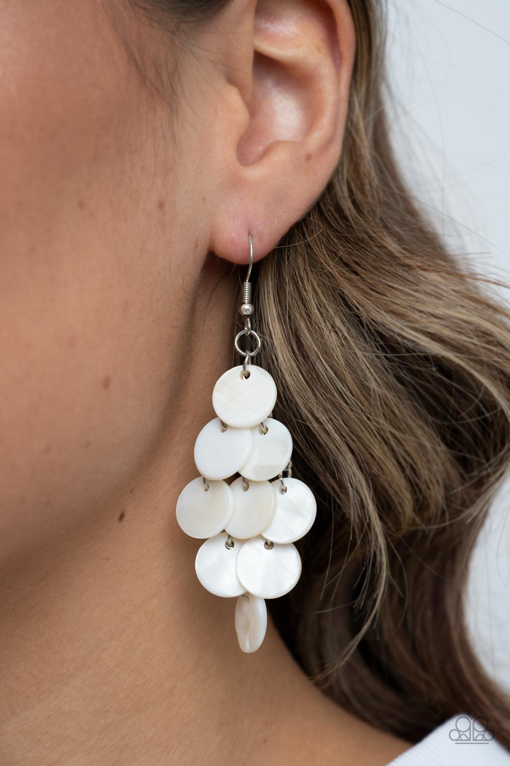 TROPICAL TRYST WHITE-EARRINGS