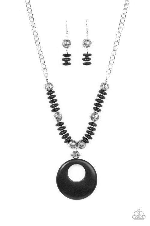 OASIS GODDESS BLACK-NECKLACE