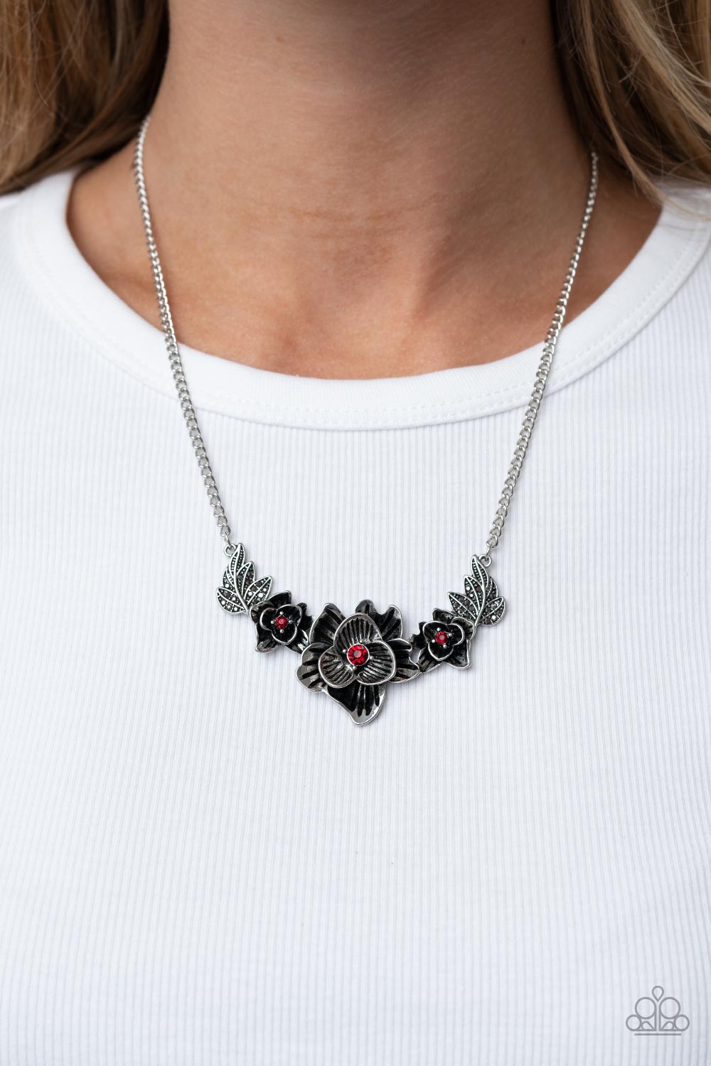 BOTANICAL BREEZE RED-NECKLACE