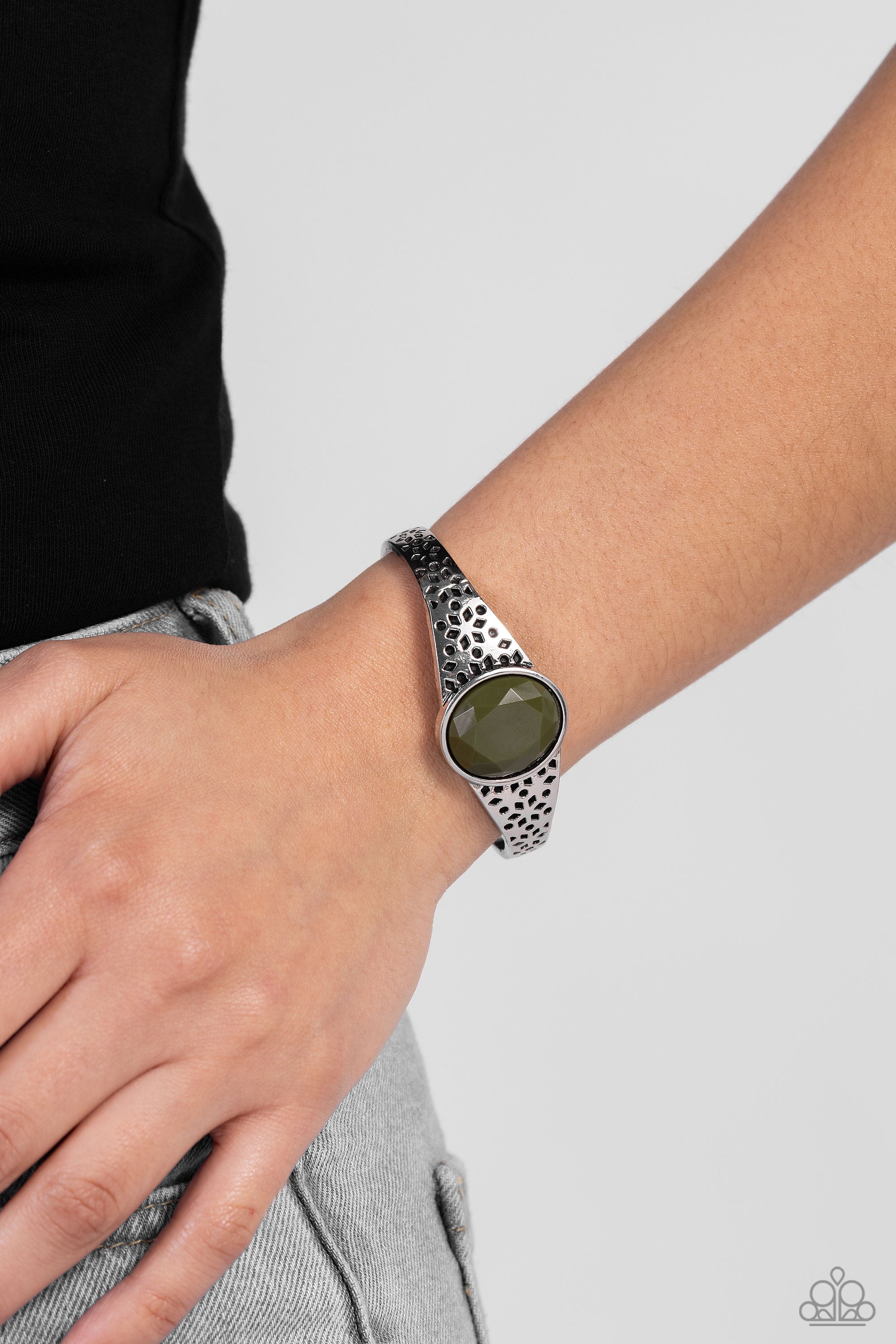 OVER POP-ULATED GREEN-BRACELET