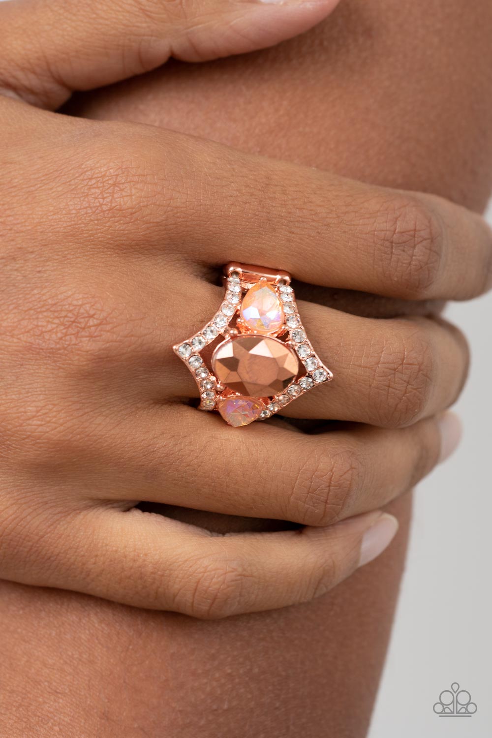 BOW DOWN TO DAZZLE COPPER-RING