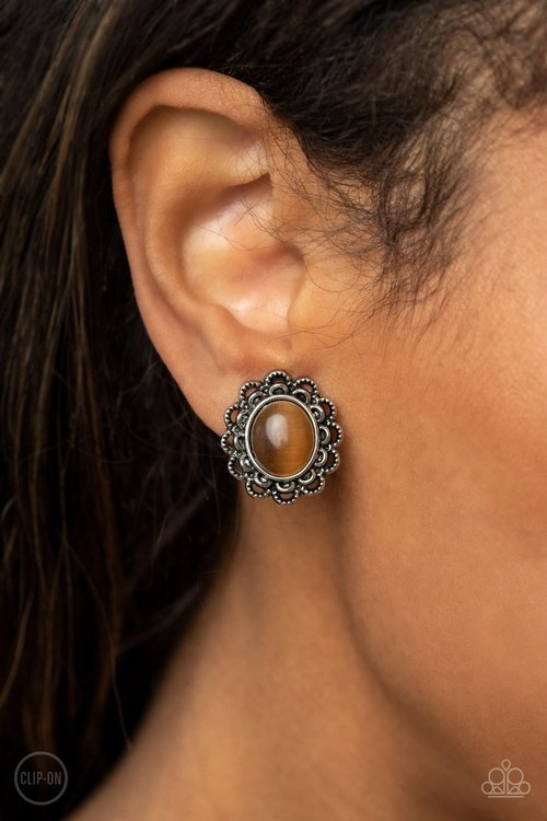 GARDEN GAZEBO BROWN-EARRINGS