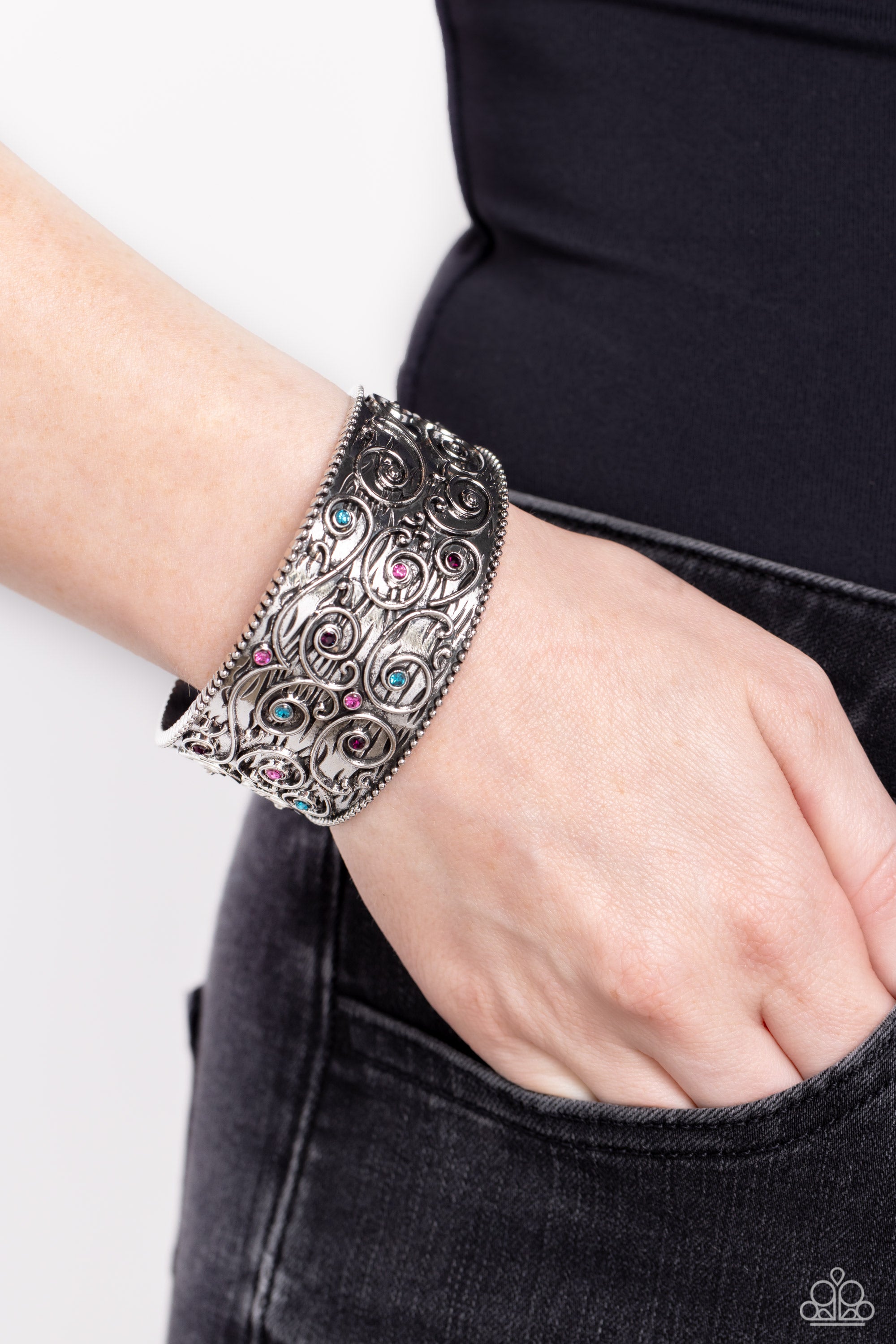 BILLOWY BEAM MULTI-BRACELET