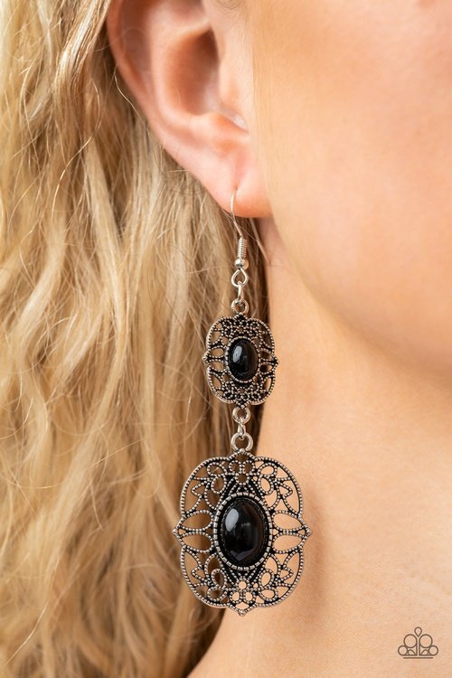 VICTORIAN VILLA BLACK-EARRINGS