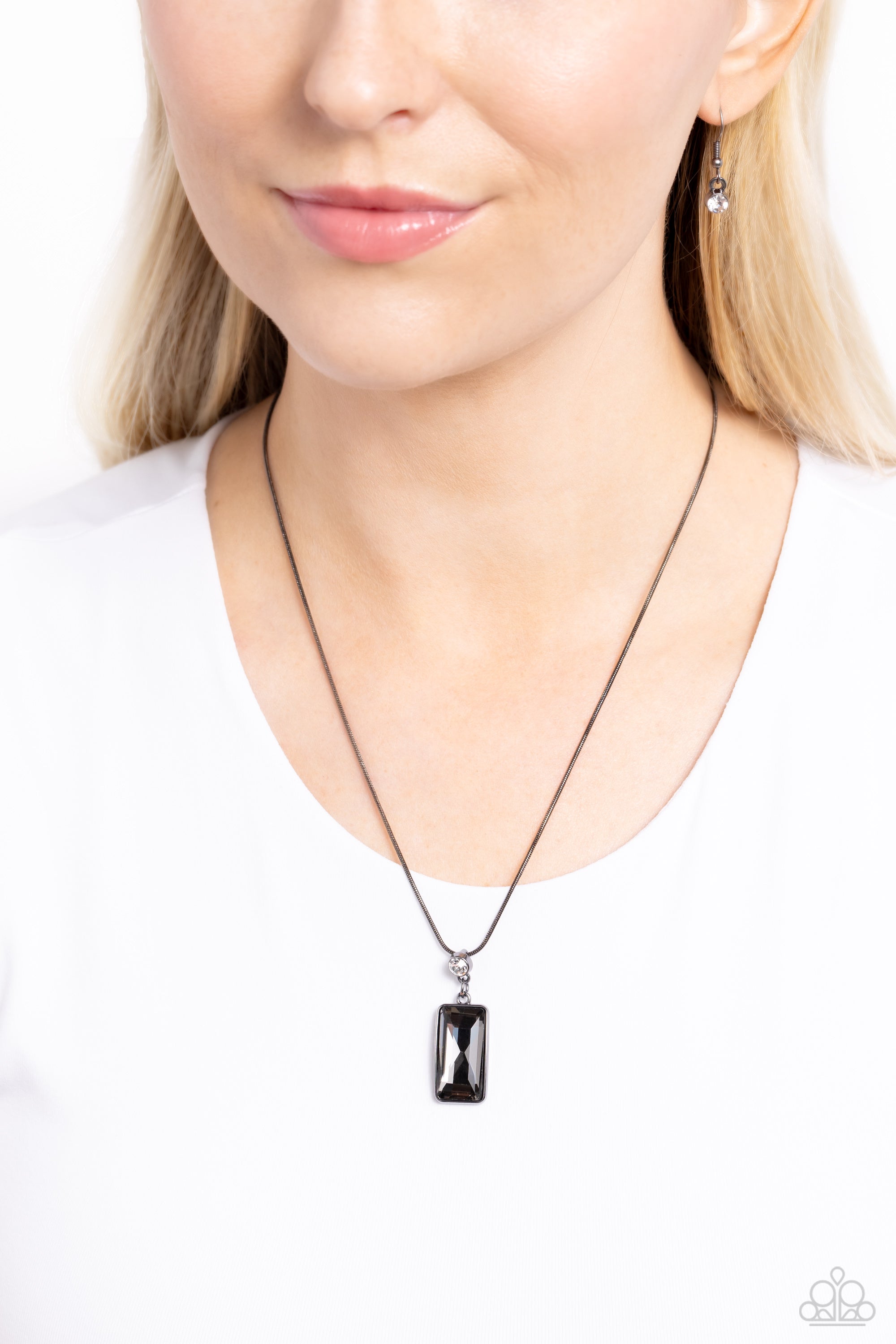 COSMIC CURATOR BLACK-NECKLACE