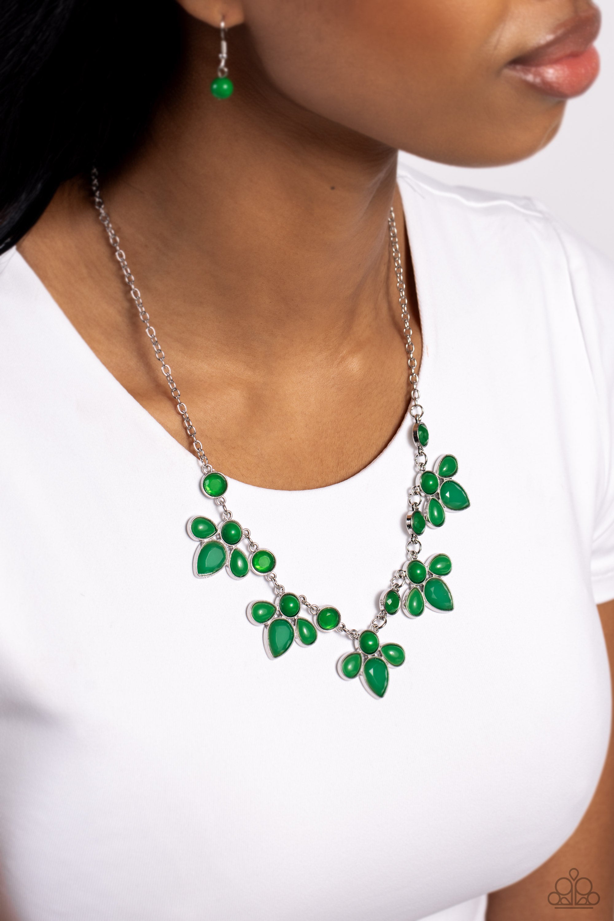 FROND-RUNNER FASHION GREEN-NECKLACE