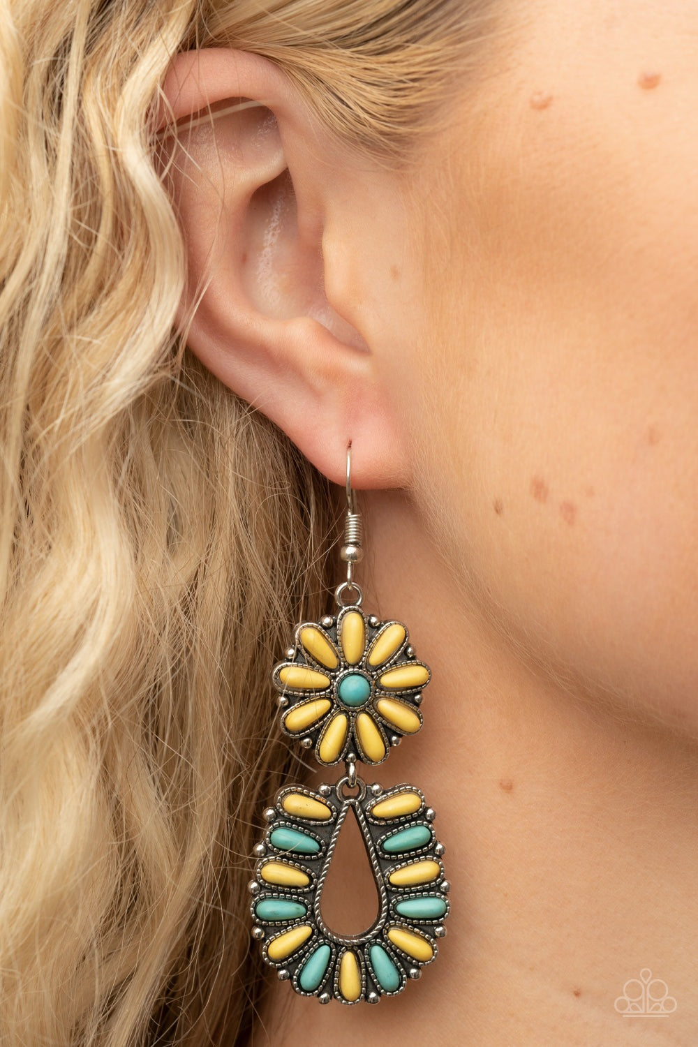 BADLANDS EDEN YELLOW-EARRINGS