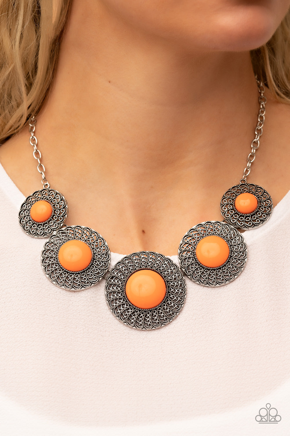 DETAIL ORIENTATED ORANGE-NECKLACE