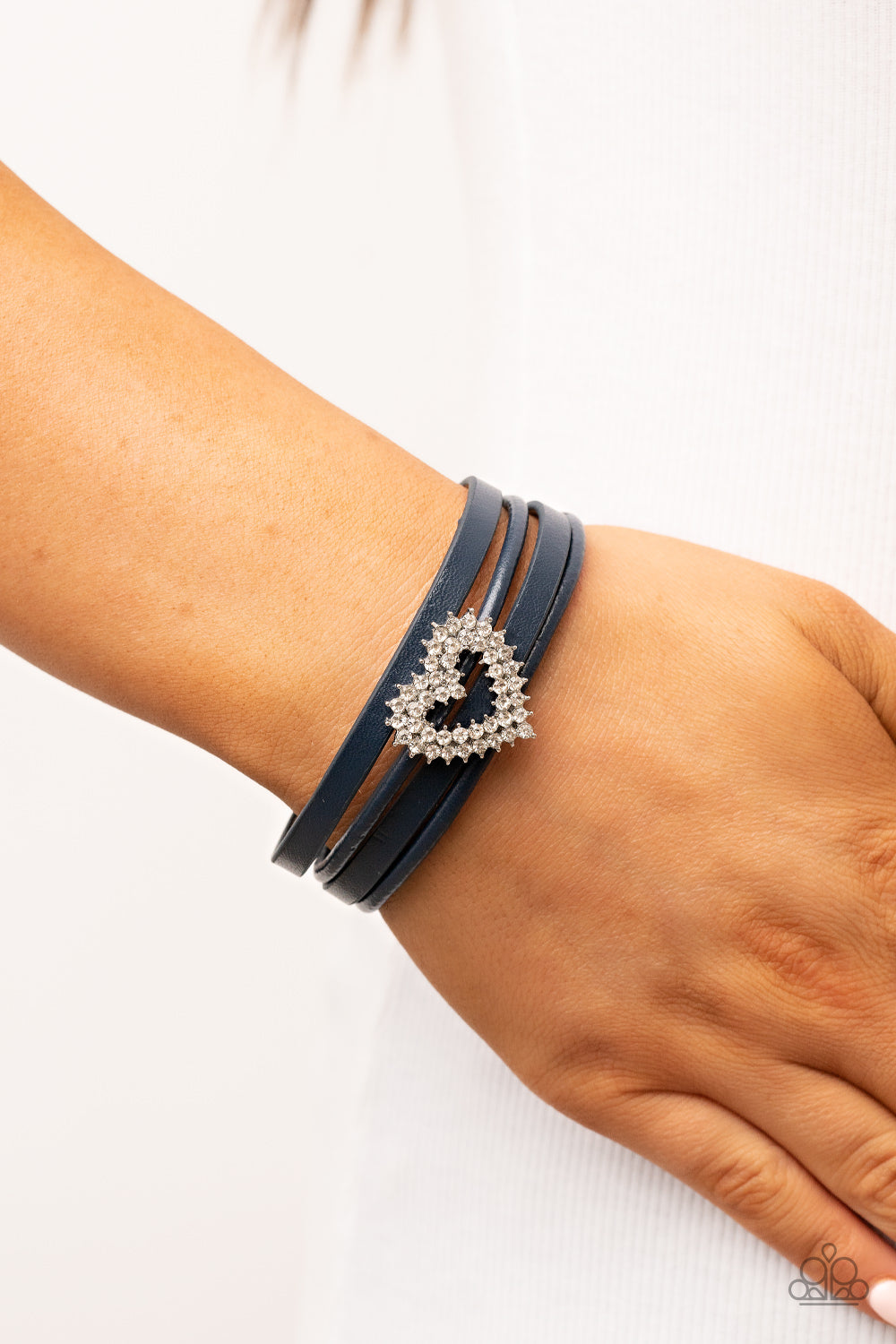 WILDLY IN LOVE BLUE-BRACELET