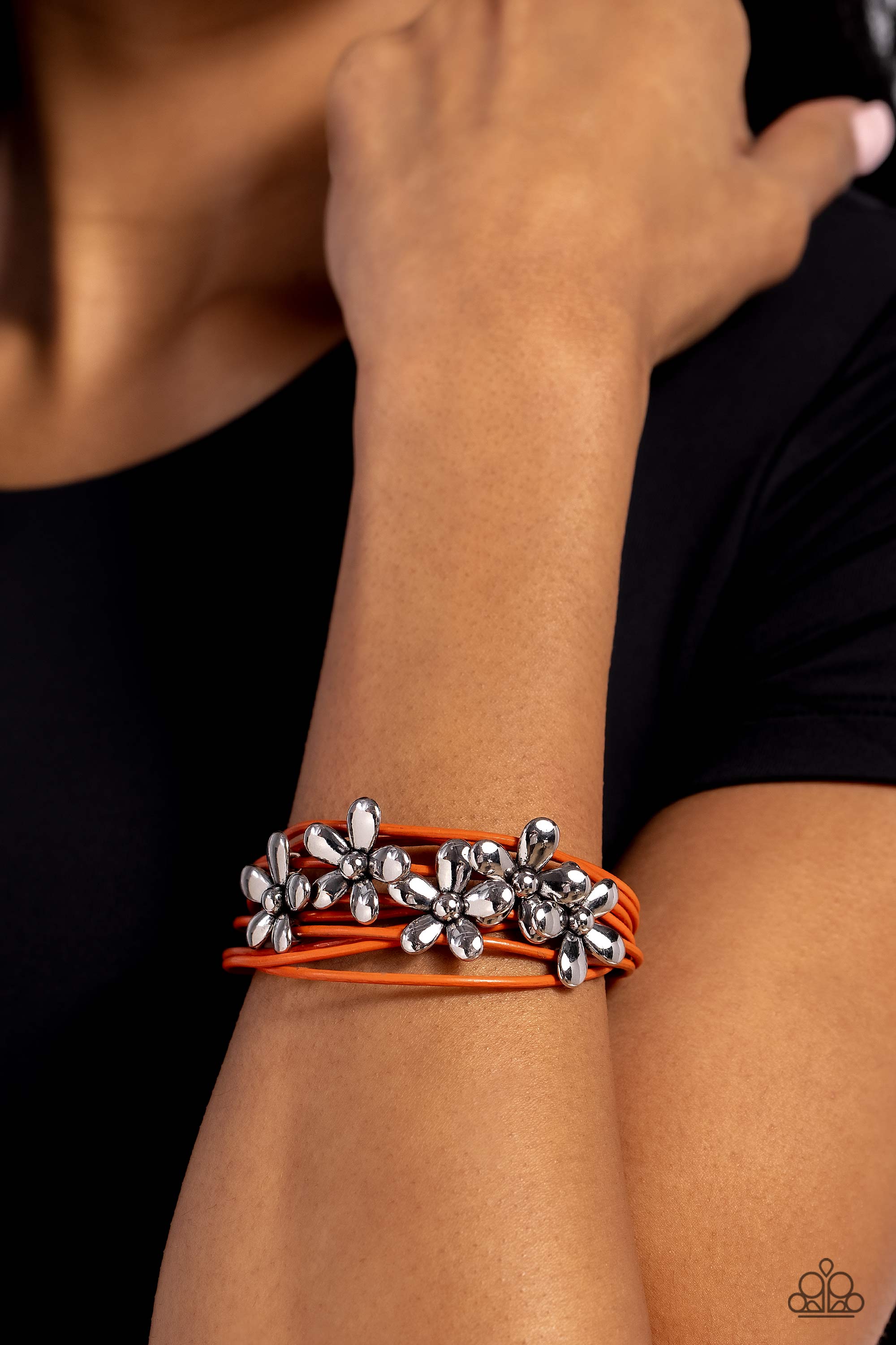 HERE COMES THE BLOOM ORANGE-BRACELET