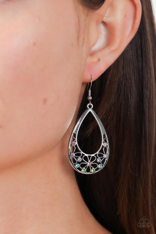 TERRACE TRINKET MULTI-EARRINGS