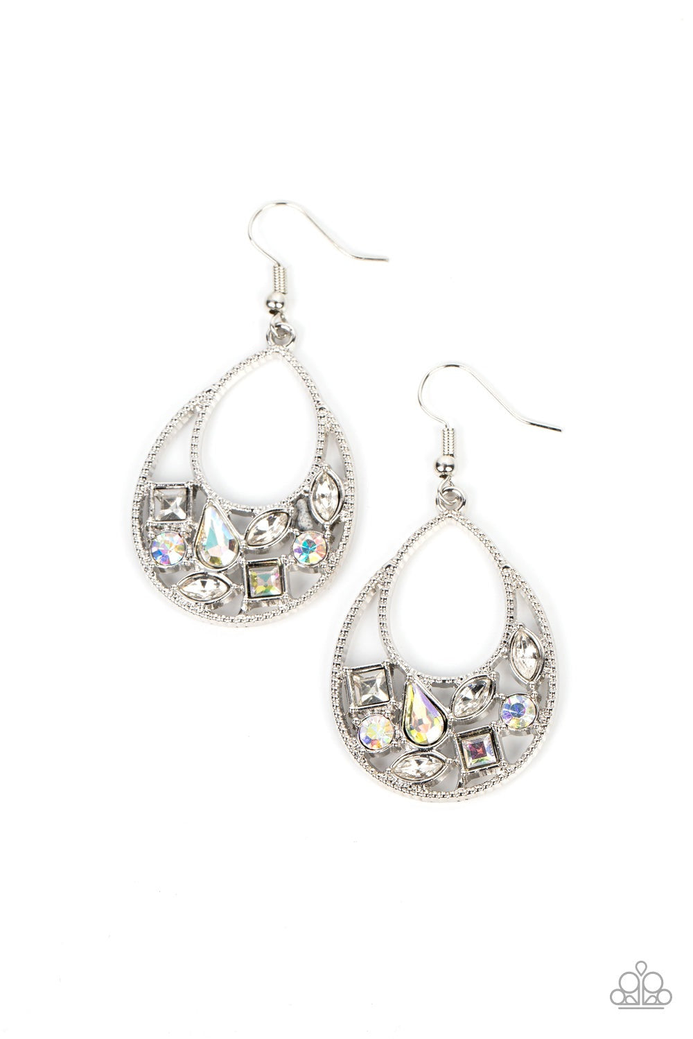 REGAL RECREATION WHITE-EARRINGS