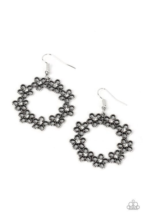 FLORAL HALOS WHITE-EARRINGS