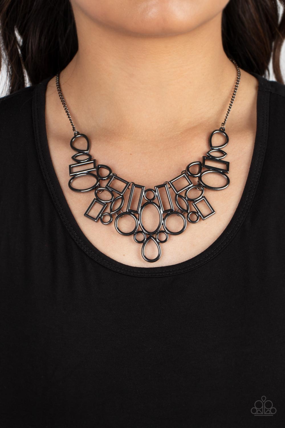 GEOMETRIC GRIT BLACK-NECKLACE