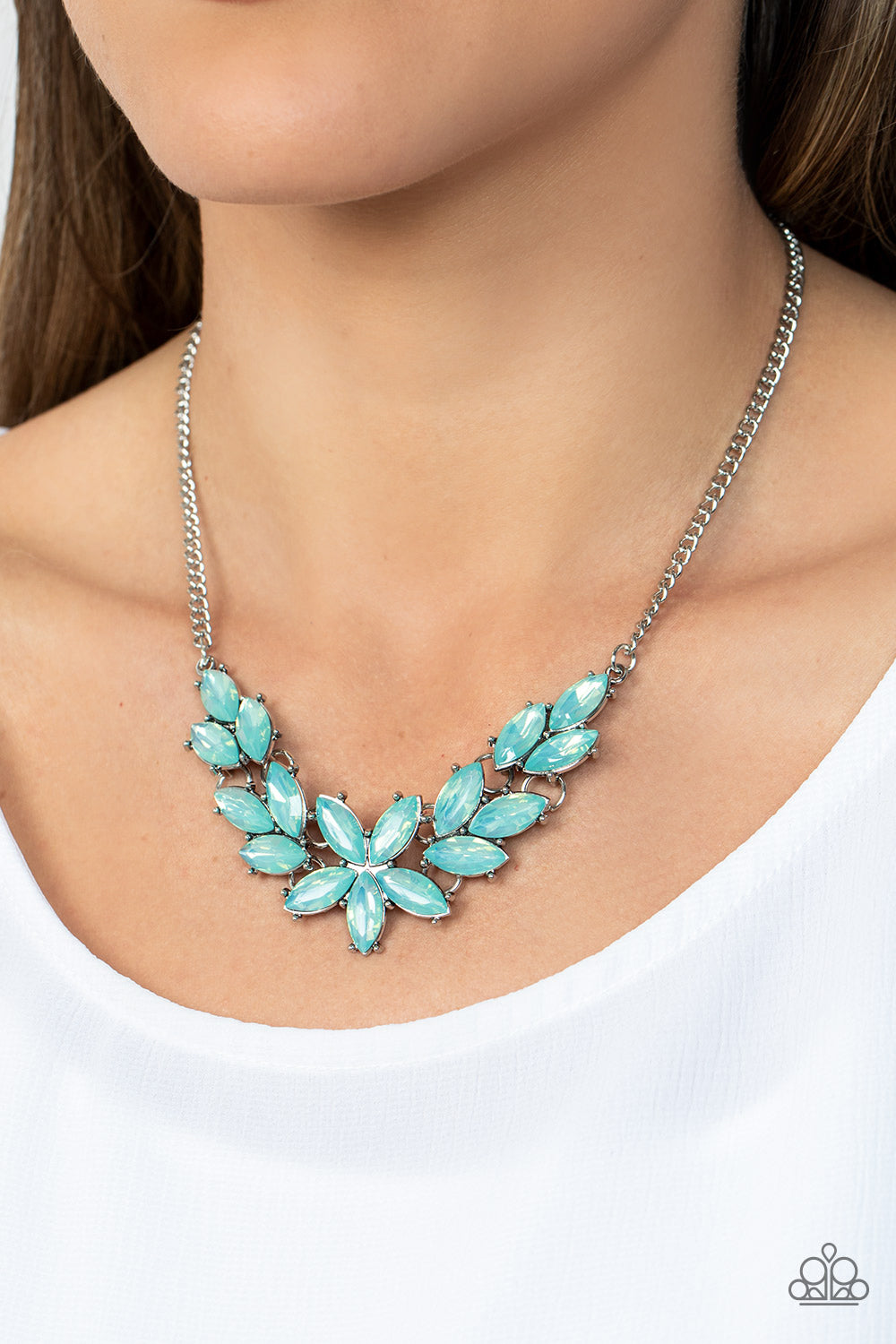 ETHEREAL EFFLORESCENCE GREEN-NECKLACE