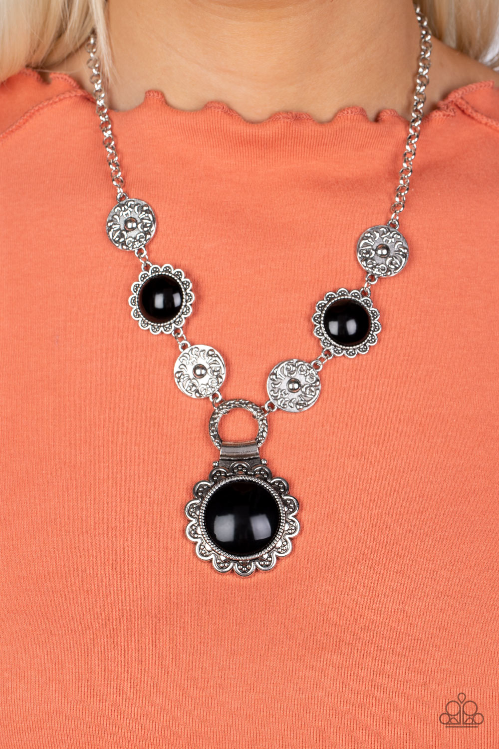 POPPY PERSUASION BLACK-NECKLACE