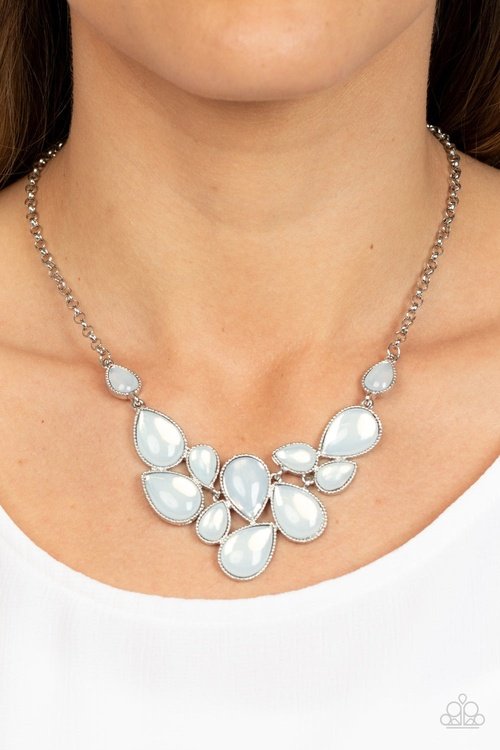 KEEPS GLOWING AND GLOWING WHITE-NECKLACE