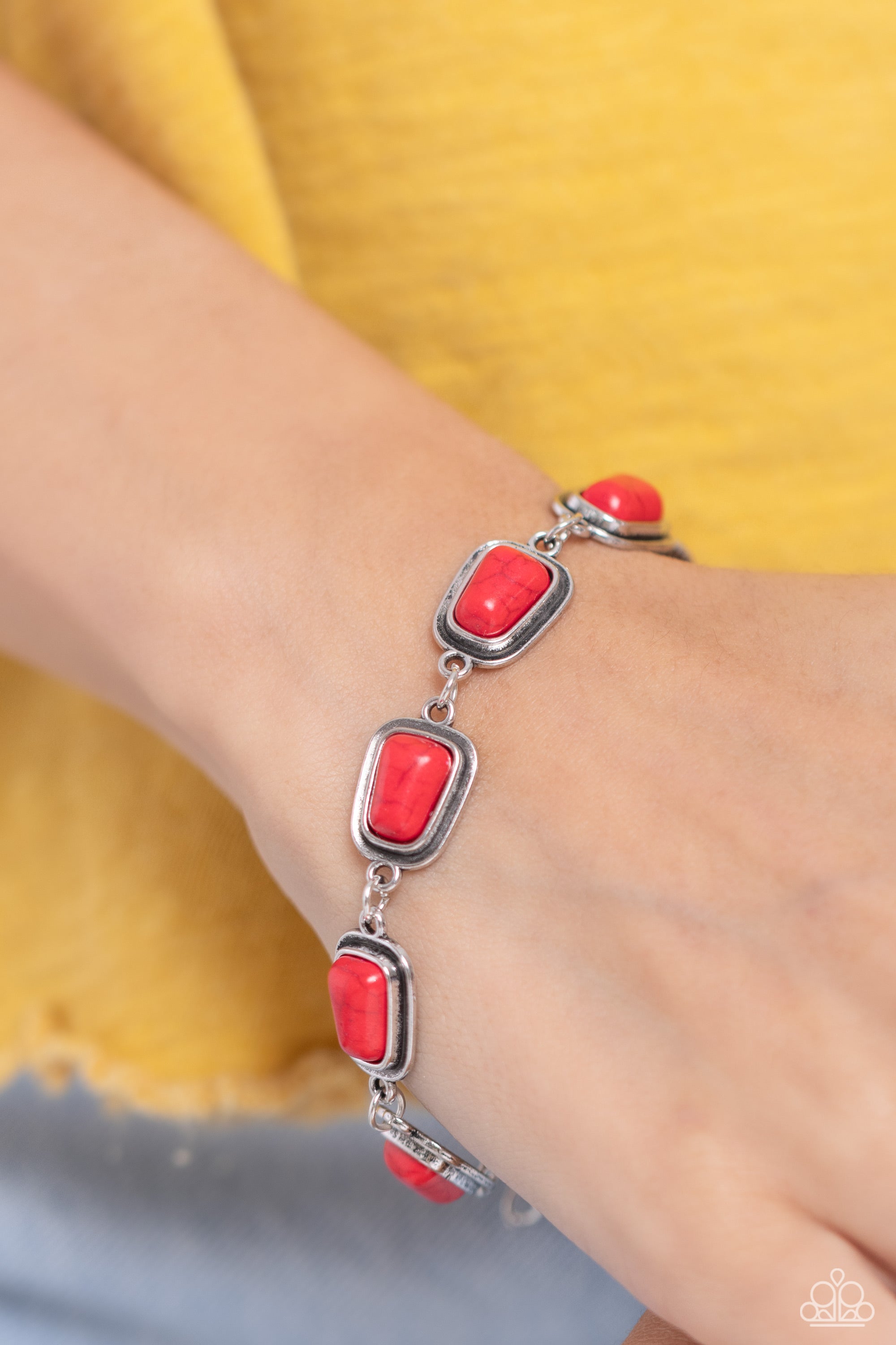 CHASING CANYONS RED-BRACELET