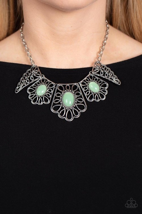 GLIMMERING GROVES GREEN-NECKLACE