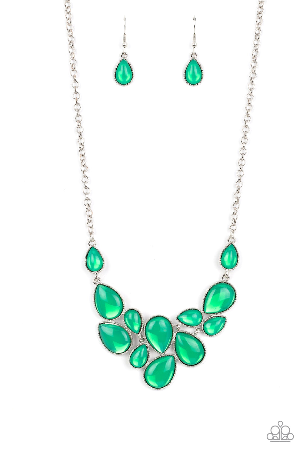 KEEPS GLOWING AND GLOWING GREEN-NECKLACE