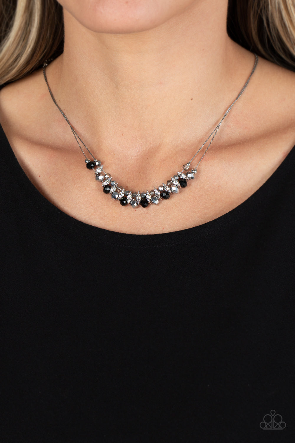 SHIMMERING HIGH SOCIETY BLACK-NECKLACE