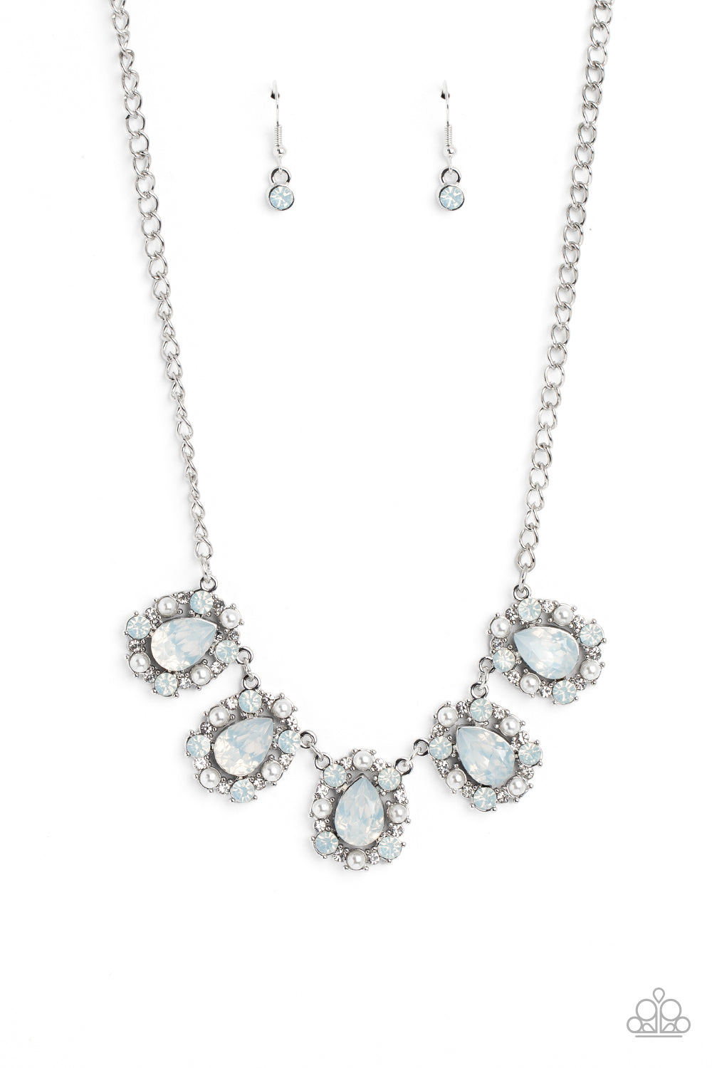 PEARLY POND WHITE-NECKLACE