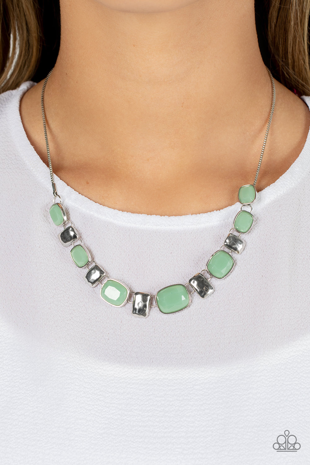 POLISHED PARADE GREEN-NECKLACE