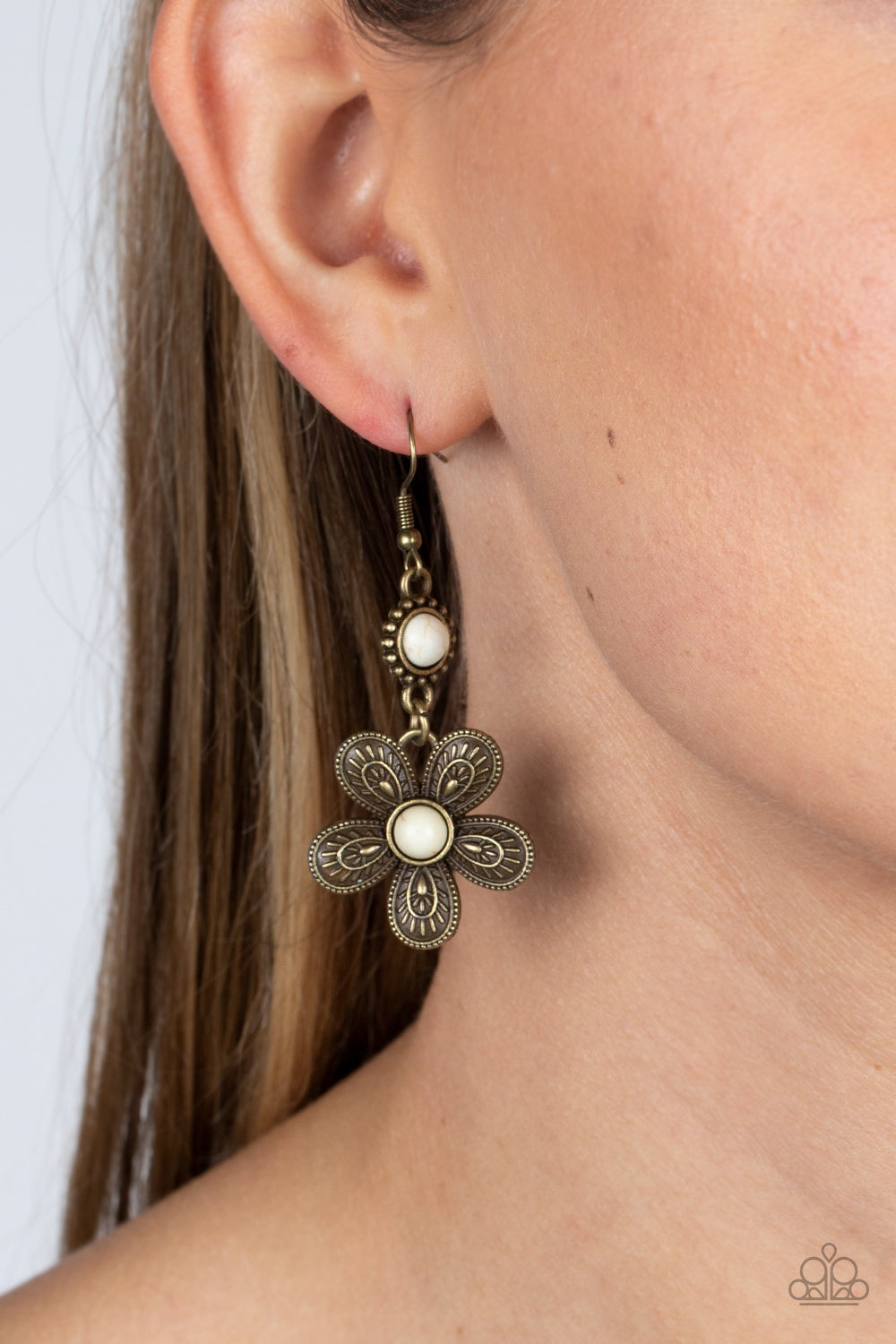 FREE-SPIRITED FLOURISH BRASS-EARRINGS