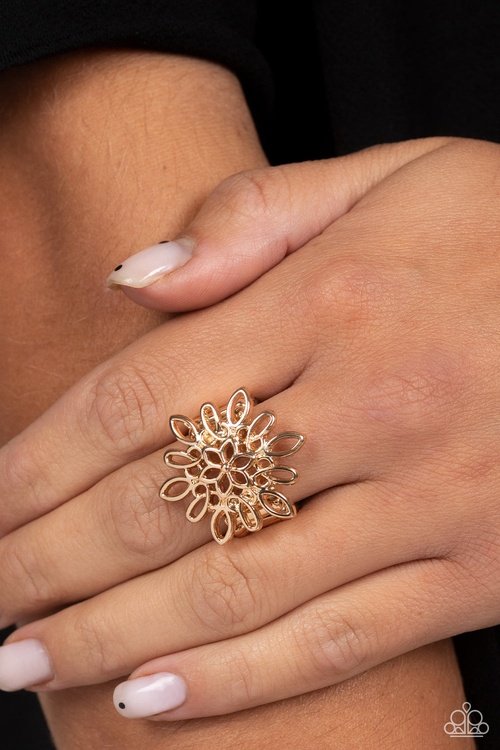 COASTAL CHIC GOLD-RING