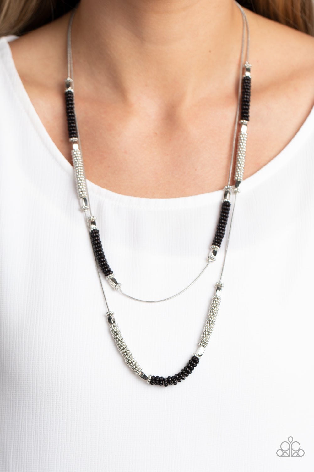 CAVIAR CHIC BLACK-NECKLACE