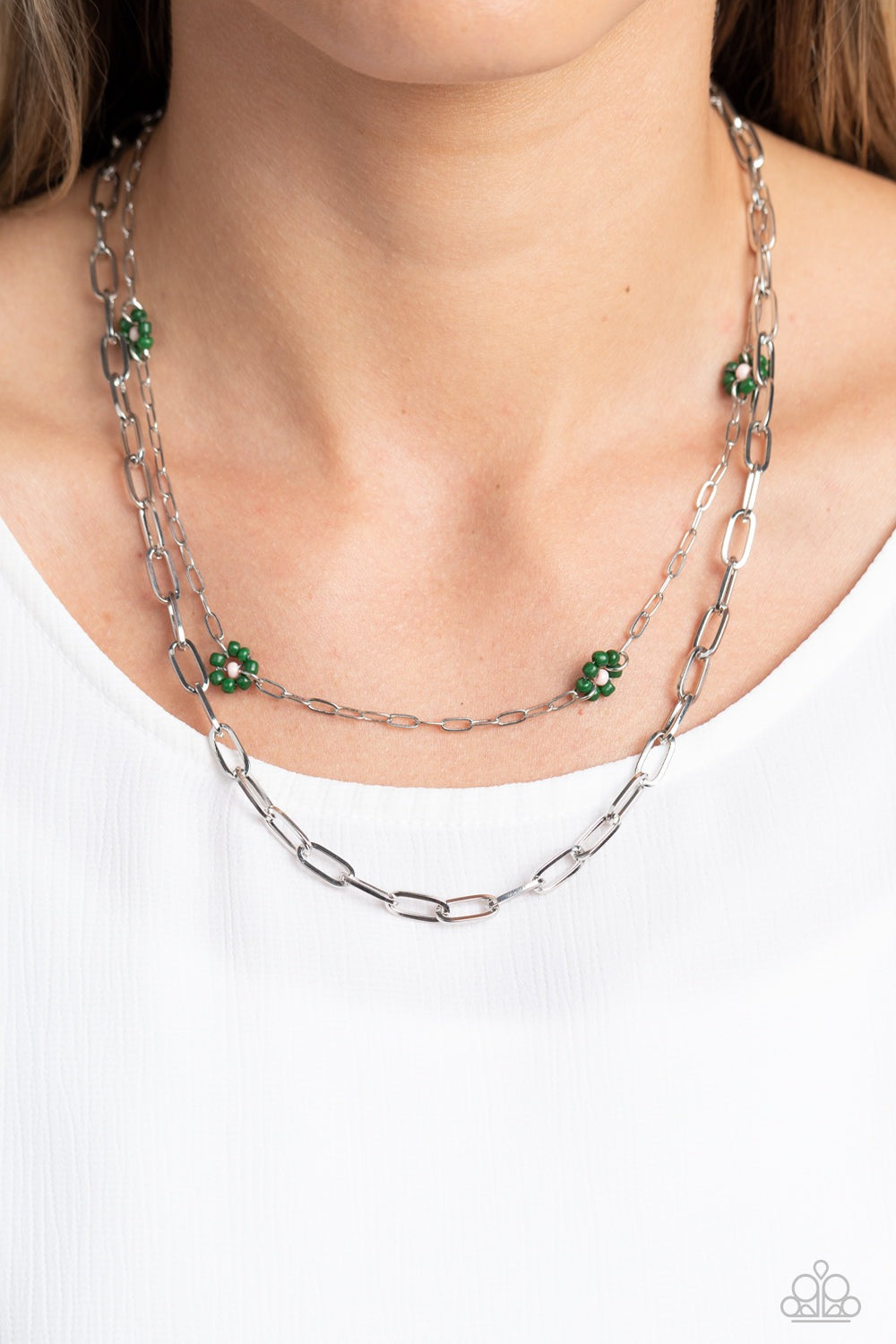 BOLD BUDS GREEN-NECKLACE