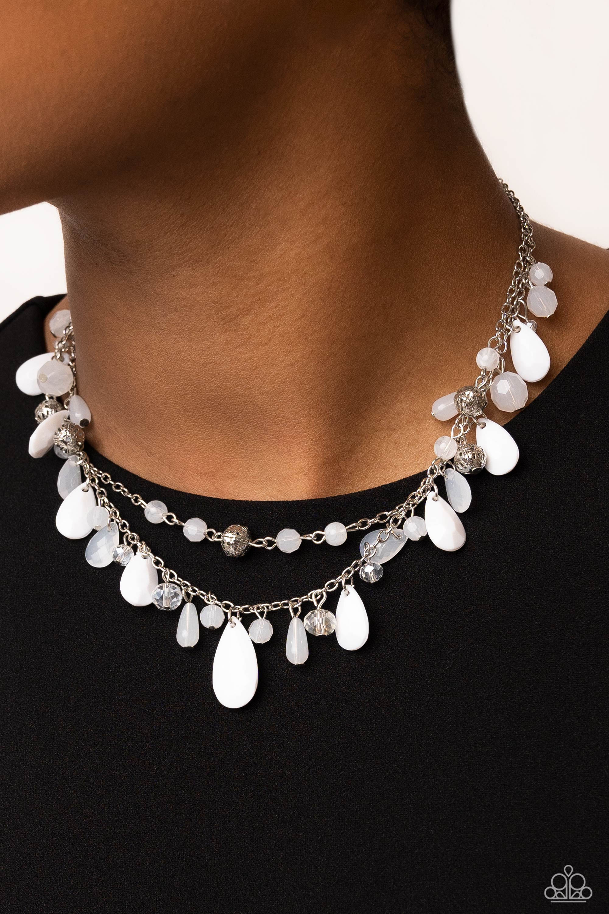 FLIRTY FLOOD WHITE-NECKLACE