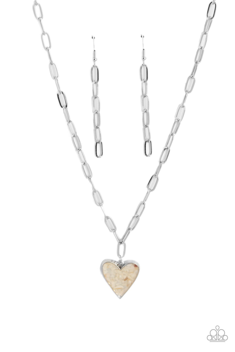 KISS AND SHELL WHITE-NECKLACE