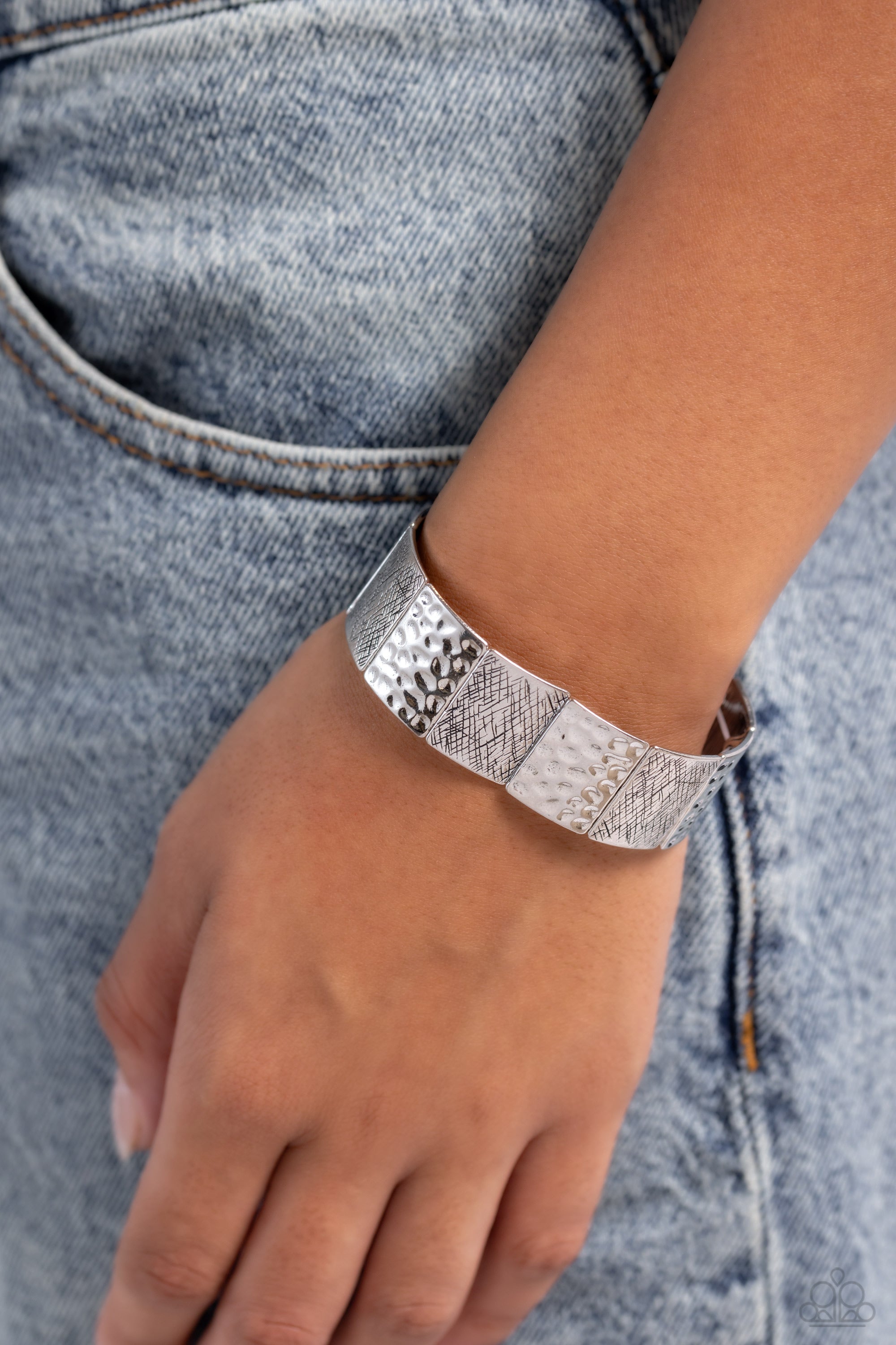 TEXTURED TRAVELER SILVER-BRACELET