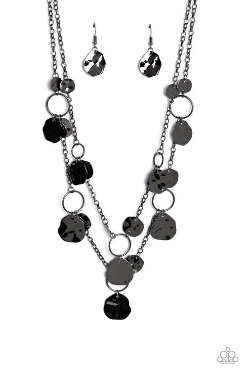 HAMMERED HORIZONS BLACK-NECKLACE