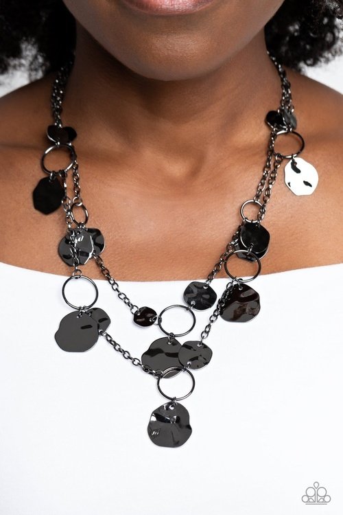 HAMMERED HORIZONS BLACK-NECKLACE