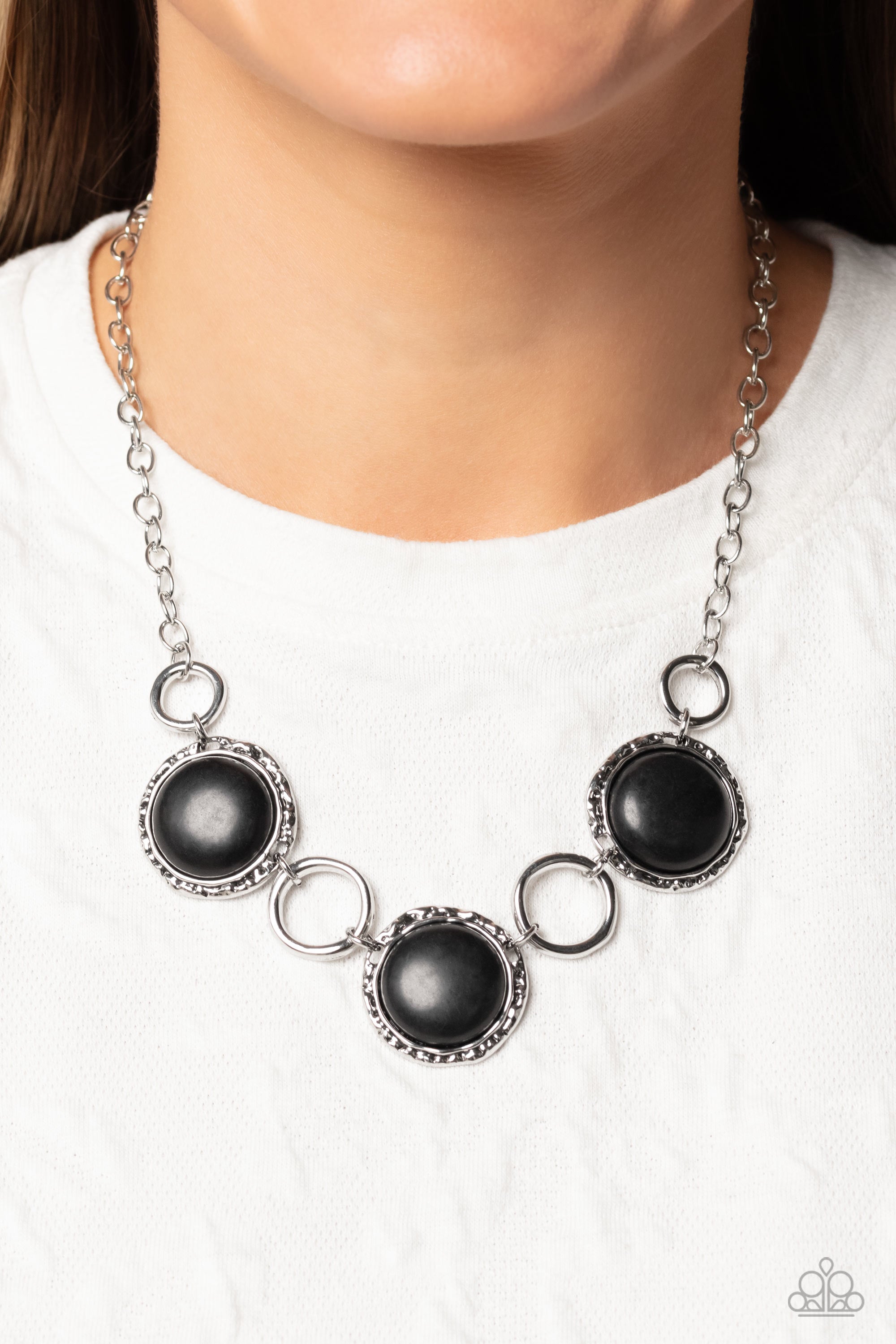 SAHARAN SCOPE BLACK-NECKLACE